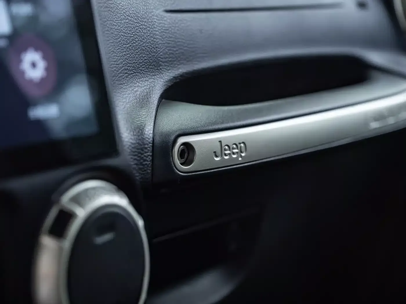 Jeep Wrangler 2015 2.8TD Sahara 4-Door фото 9