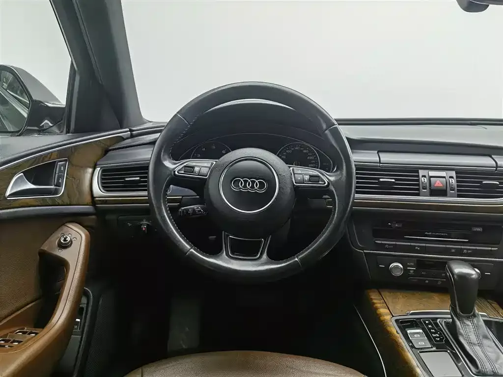 Audi A6L 2018 30th Anniversary 45 TFSI quattro Sport фото 11