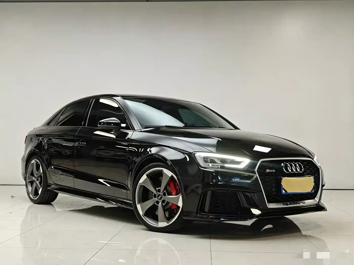 Audi RS 3 2017 RS 3 2.5T Limousine фото 3
