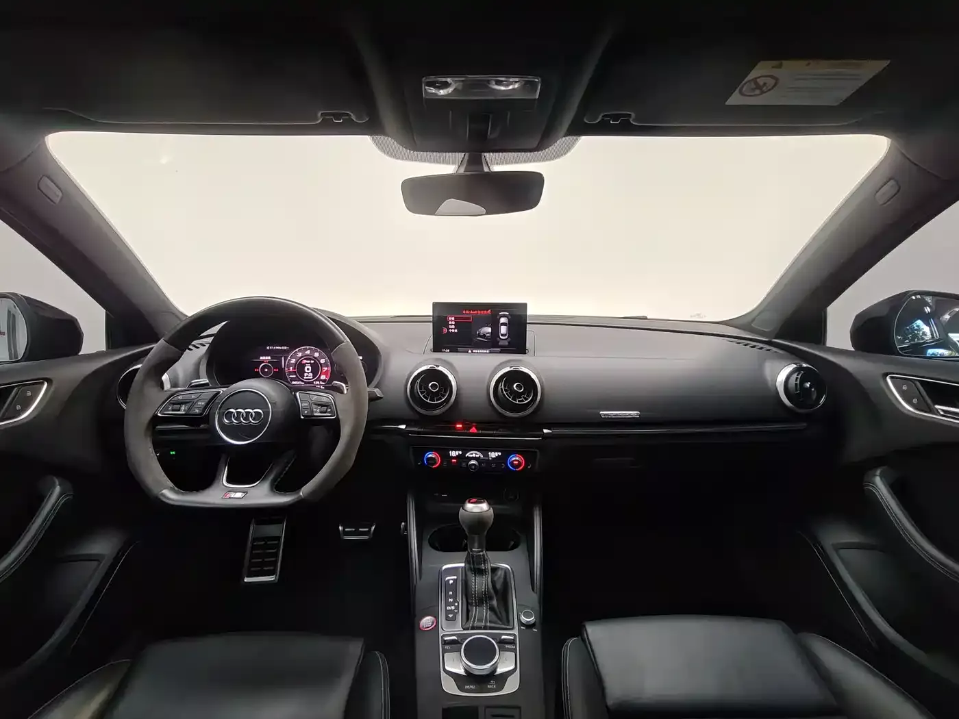 Audi RS 3 2017 RS 3 2.5T Limousine фото 5