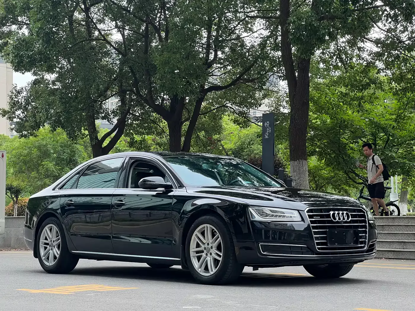 Audi A8 2016 A8L 45 TFSI quattro Comfort фото 3