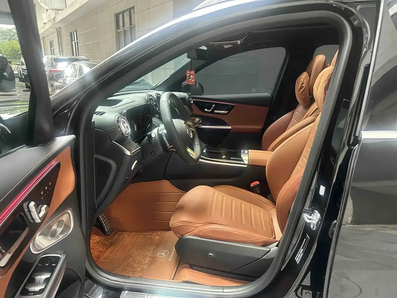Mercedes-Benz GLC 2024 GLC 300 L 4MATIC Luxury 5-seater фото 4