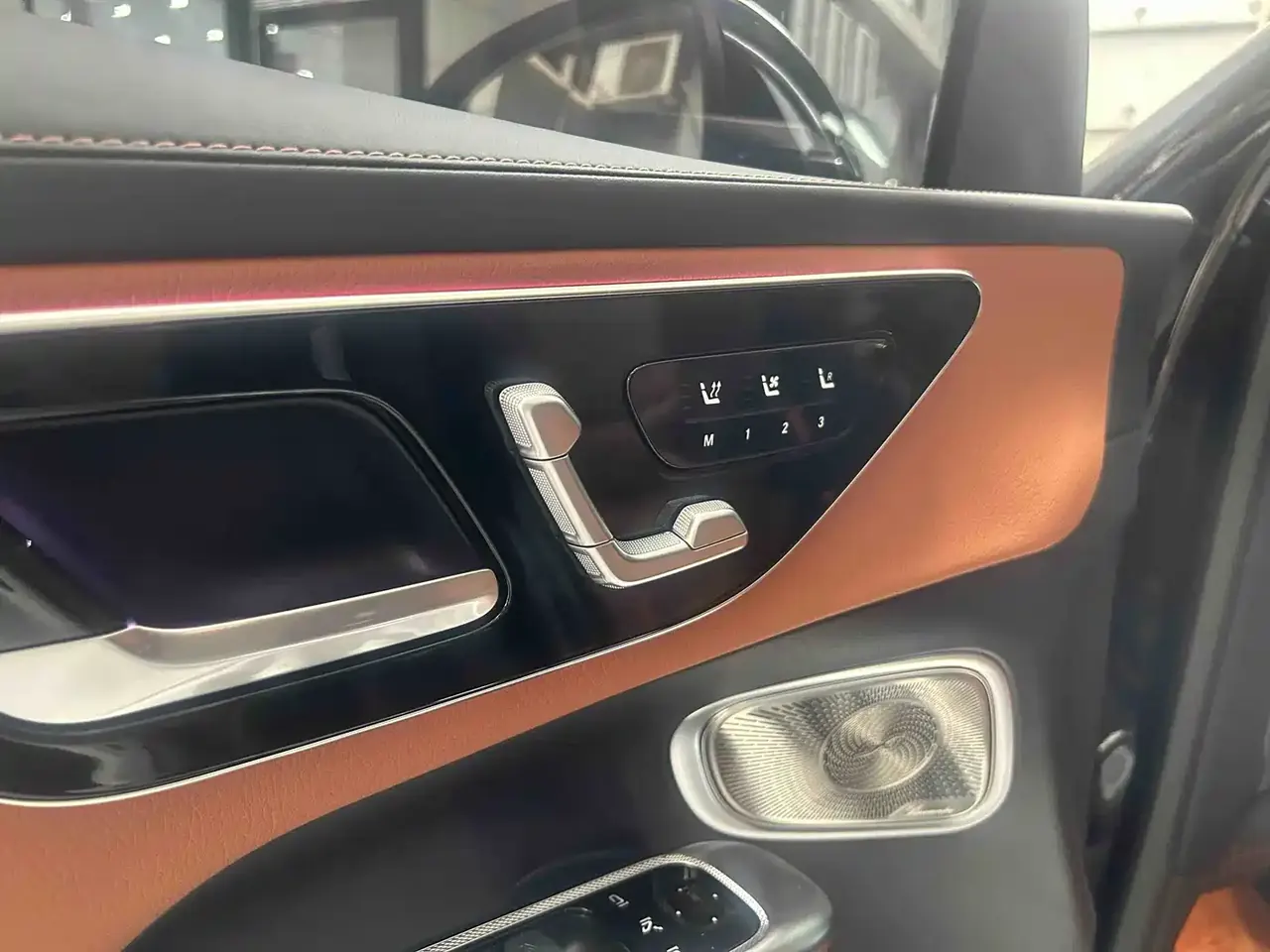Mercedes-Benz GLC 2024 GLC 300 L 4MATIC Luxury 5-seater фото 5