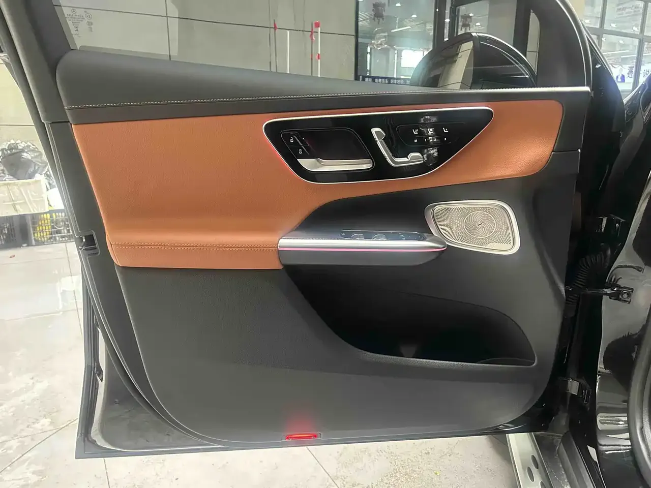 Mercedes-Benz GLC 2024 GLC 300 L 4MATIC Luxury 5-seater фото 8