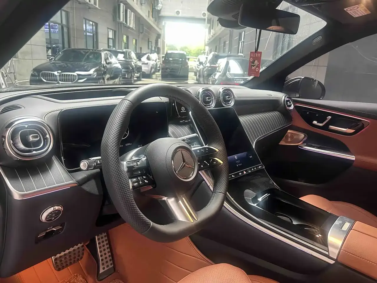 Mercedes-Benz GLC 2024 GLC 300 L 4MATIC Luxury 5-seater фото 10