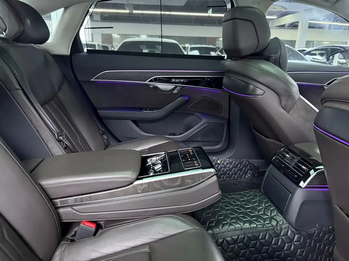 Audi A8 2019 Plus A8L 50 TFSI quattro Comfort фото 12