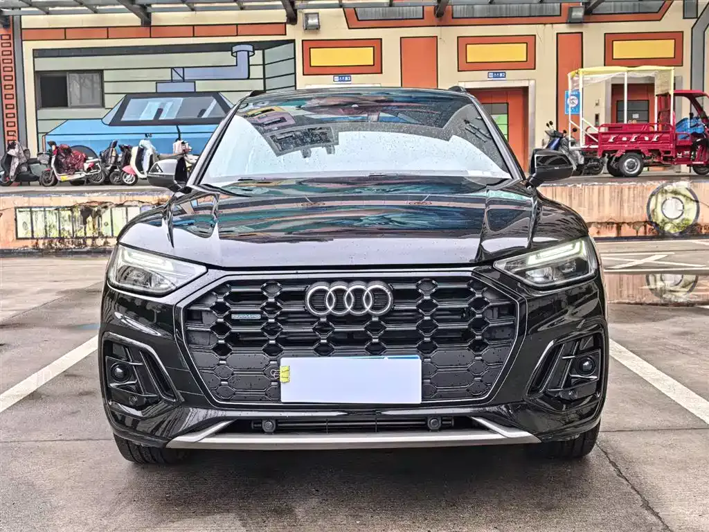Audi Q5L 2023 40T Luxury Dynamic фото 2