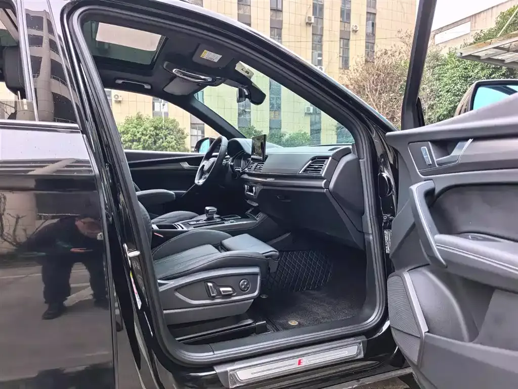 Audi Q5L 2023 40T Luxury Dynamic фото 7