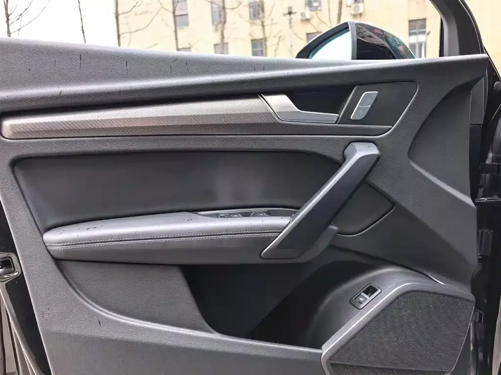 Audi Q5L 2023 40T Luxury Dynamic фото 12