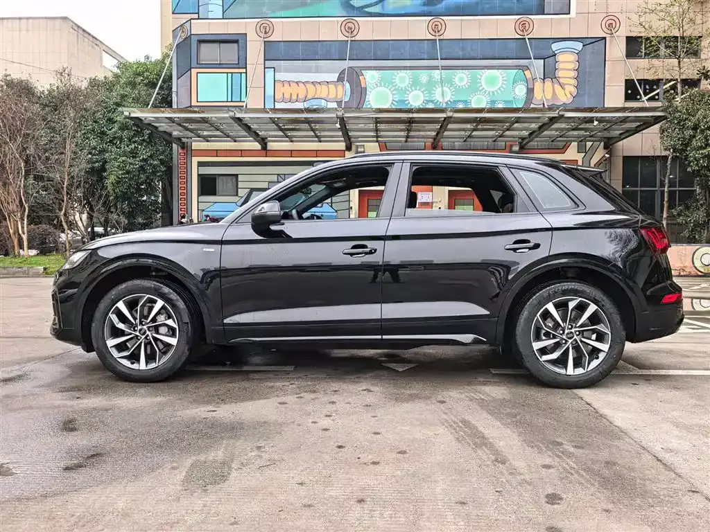 Audi Q5L 2023 40T Luxury Dynamic фото 16