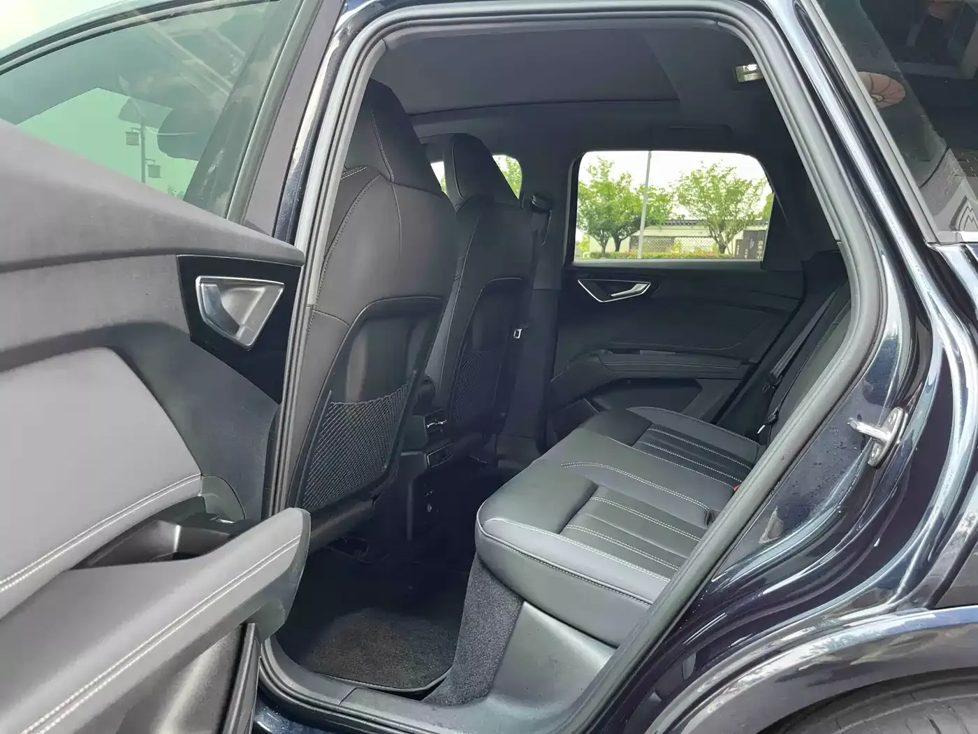 Audi Q4 e-tron 2023 40 e-tron Pioneer Edition фото 5