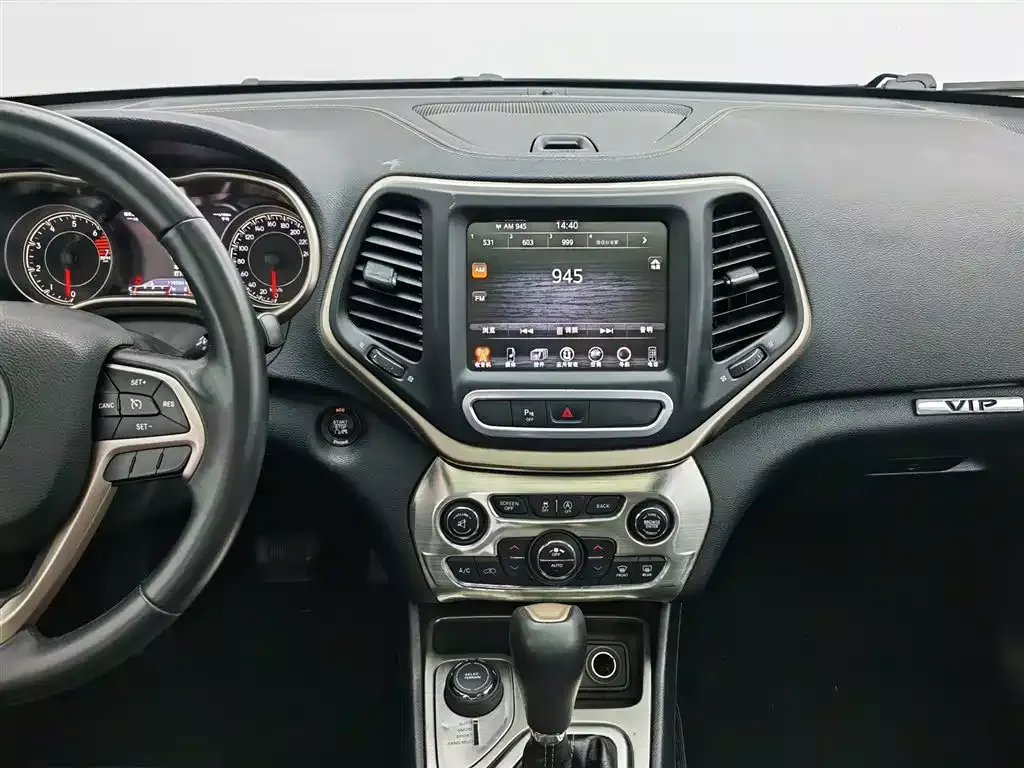 Jeep Cherokee 2016 2.4L Professional Smart Edition фото 12