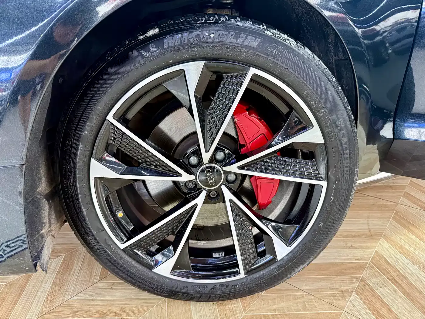 Audi A8 2013 A8L 45 TFSI quattro Luxury фото 5