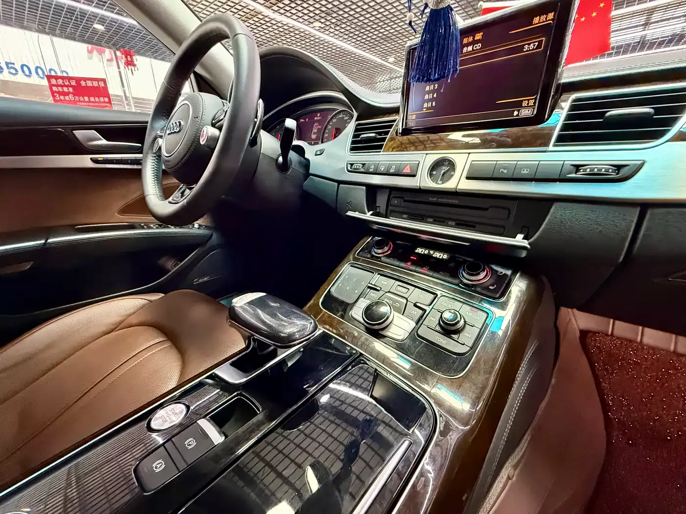 Audi A8 2013 A8L 45 TFSI quattro Luxury фото 14