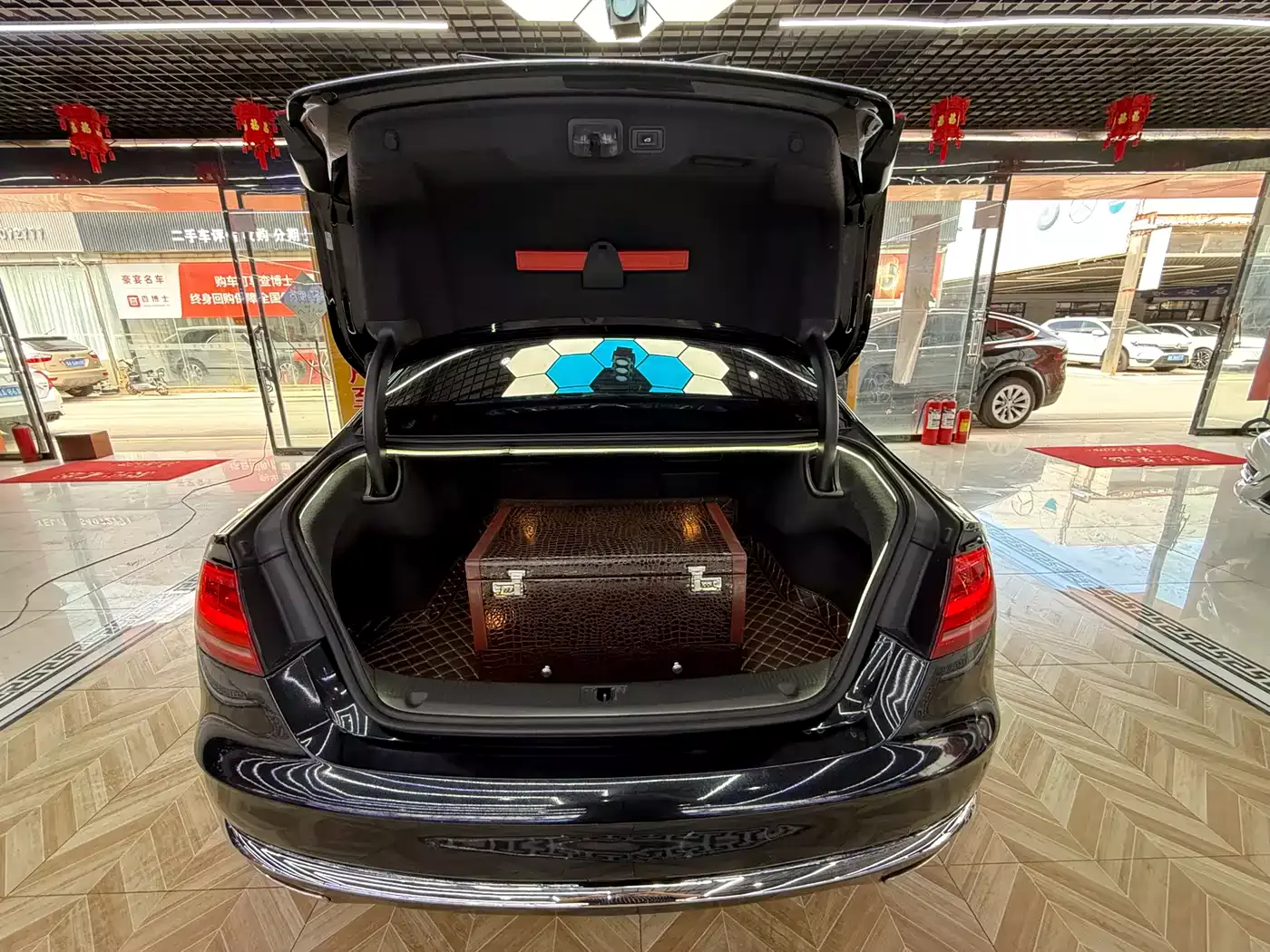 Audi A8 2013 A8L 45 TFSI quattro Luxury фото 21