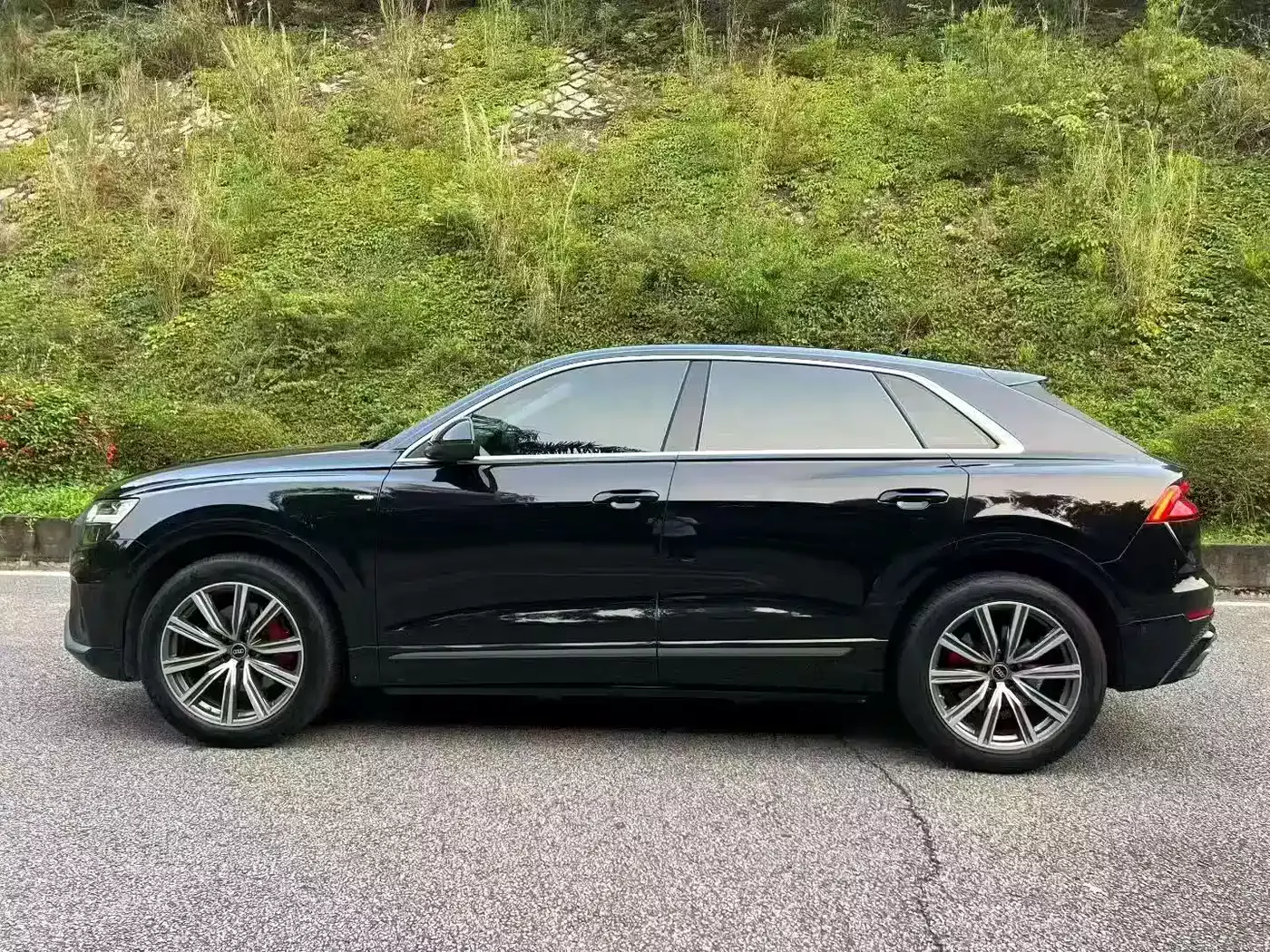 Audi Q8 2022 45 TFSI Premium Selection Dynamic фото 4