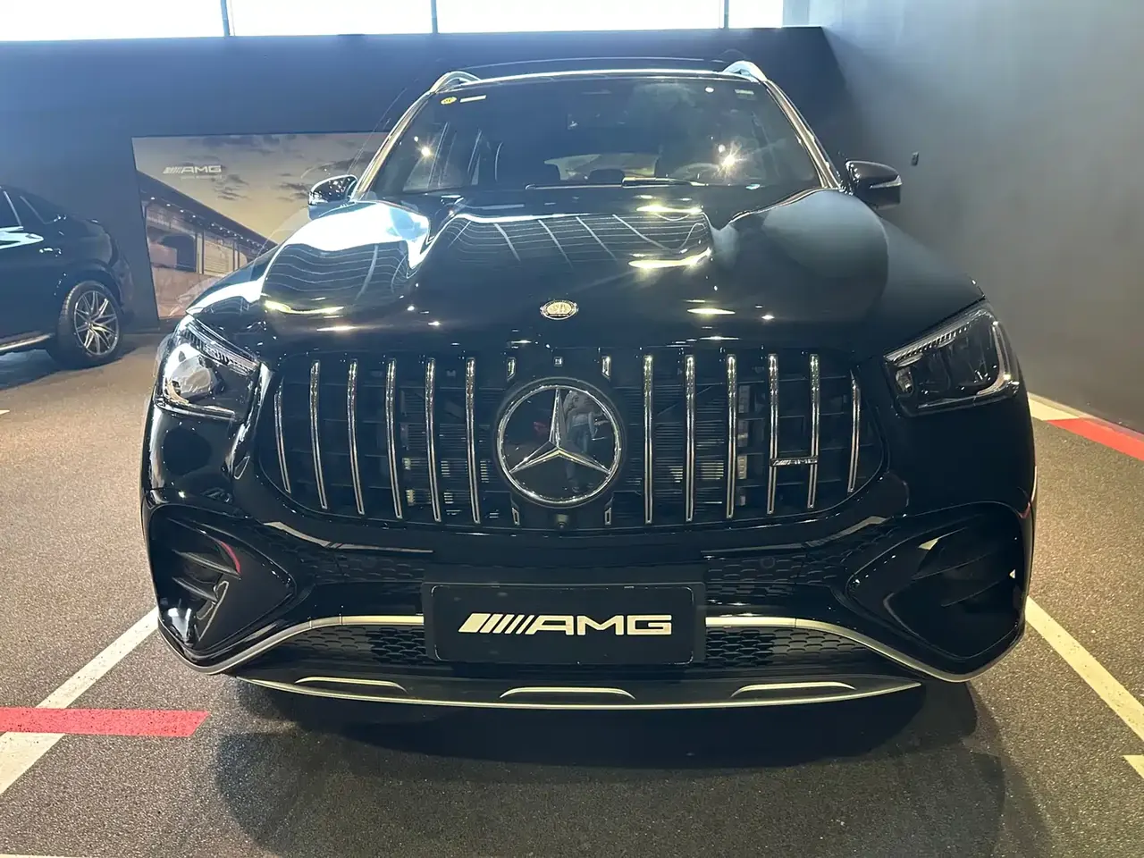 Mercedes-Benz GLE AMG 2026 Model AMG GLE 53 4MATIC+ фото 2
