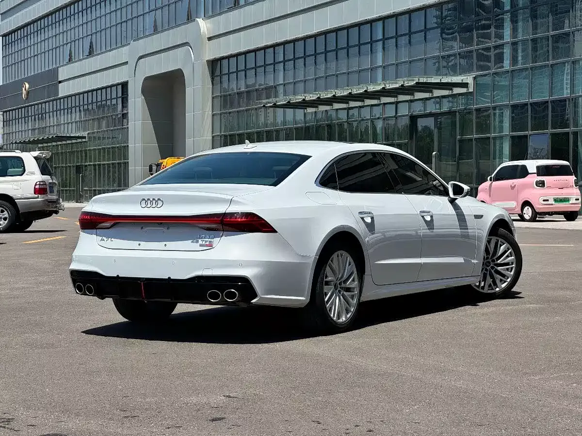 Audi A7L 2022 45 TFSI S-line Dream Builder Edition фото 5