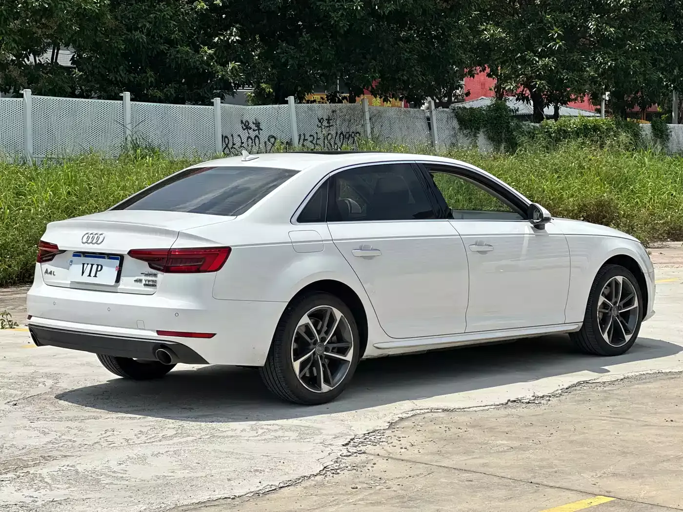 Audi A4L 2017 Model 45 TFSI quattro Sport Version фото 9