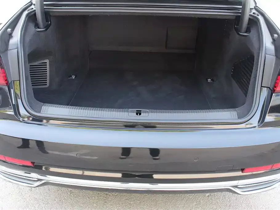 Audi A8 2022 A8L 50 TFSI quattro Comfort Collector's Edition фото 6