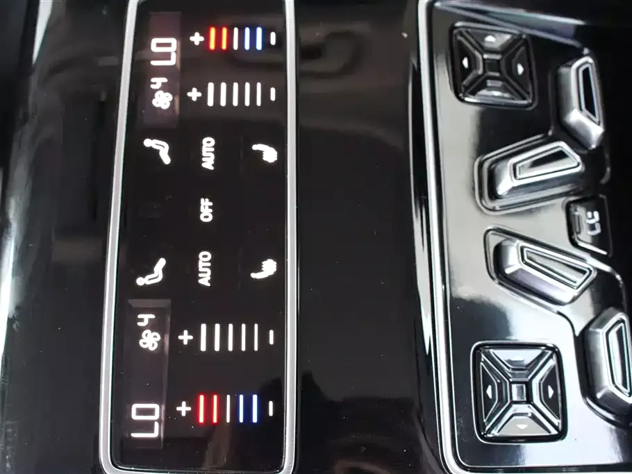 Audi A8 2022 A8L 50 TFSI quattro Comfort Collector's Edition фото 20