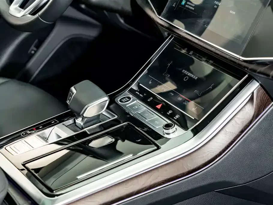 Audi Q8 2021 Model 55 TFSI Luxury Dynamic фото 19
