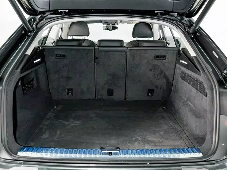 Audi Q8 2021 Model 55 TFSI Luxury Dynamic фото 24