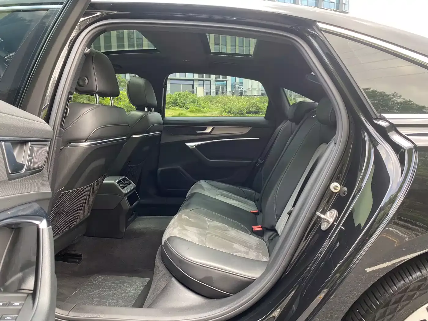Audi A6L New Energy 2020 55 TFSI e quattro фото 16