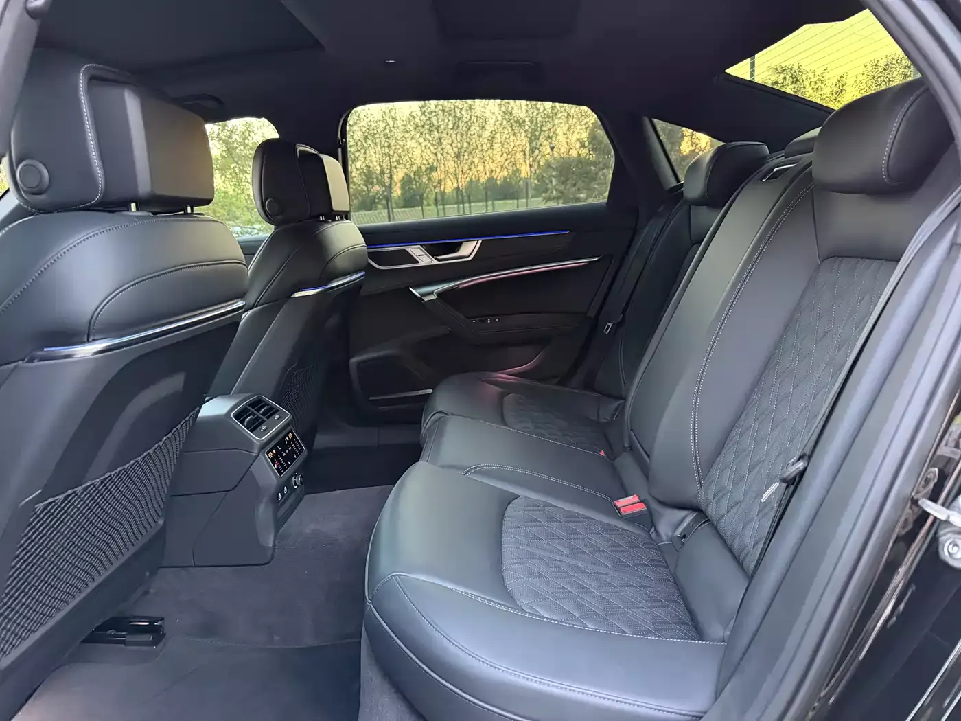 Audi A6L 2025 55 TFSI quattro Exclusive Sport фото 5