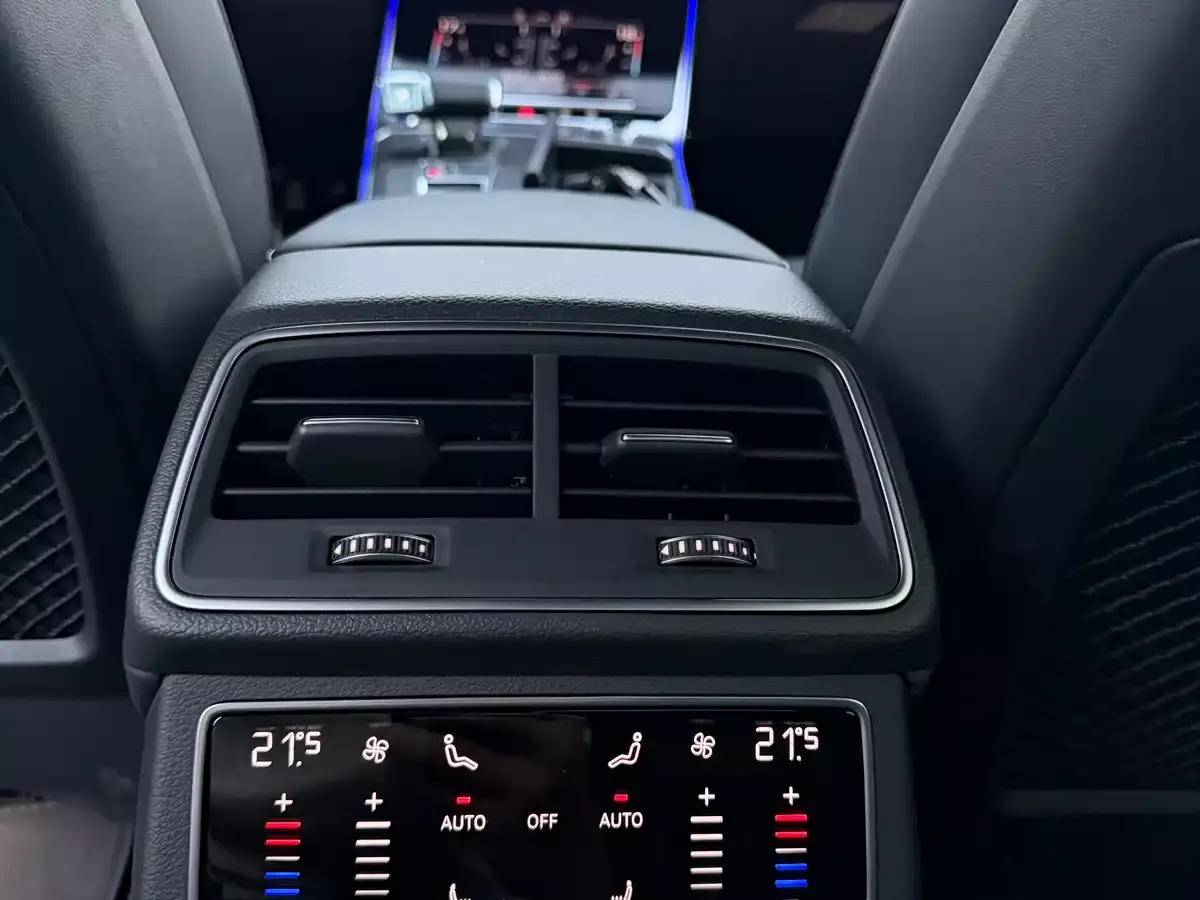 Audi A6L 2025 55 TFSI quattro Exclusive Sport фото 7
