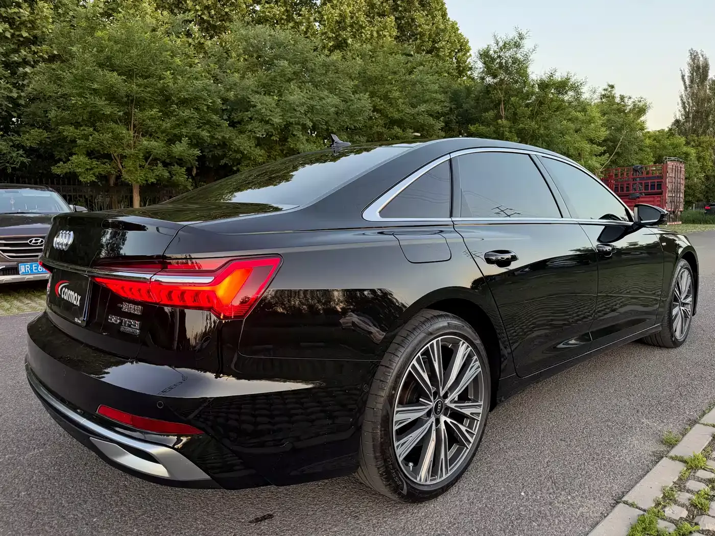Audi A6L 2025 55 TFSI quattro Exclusive Sport фото 10