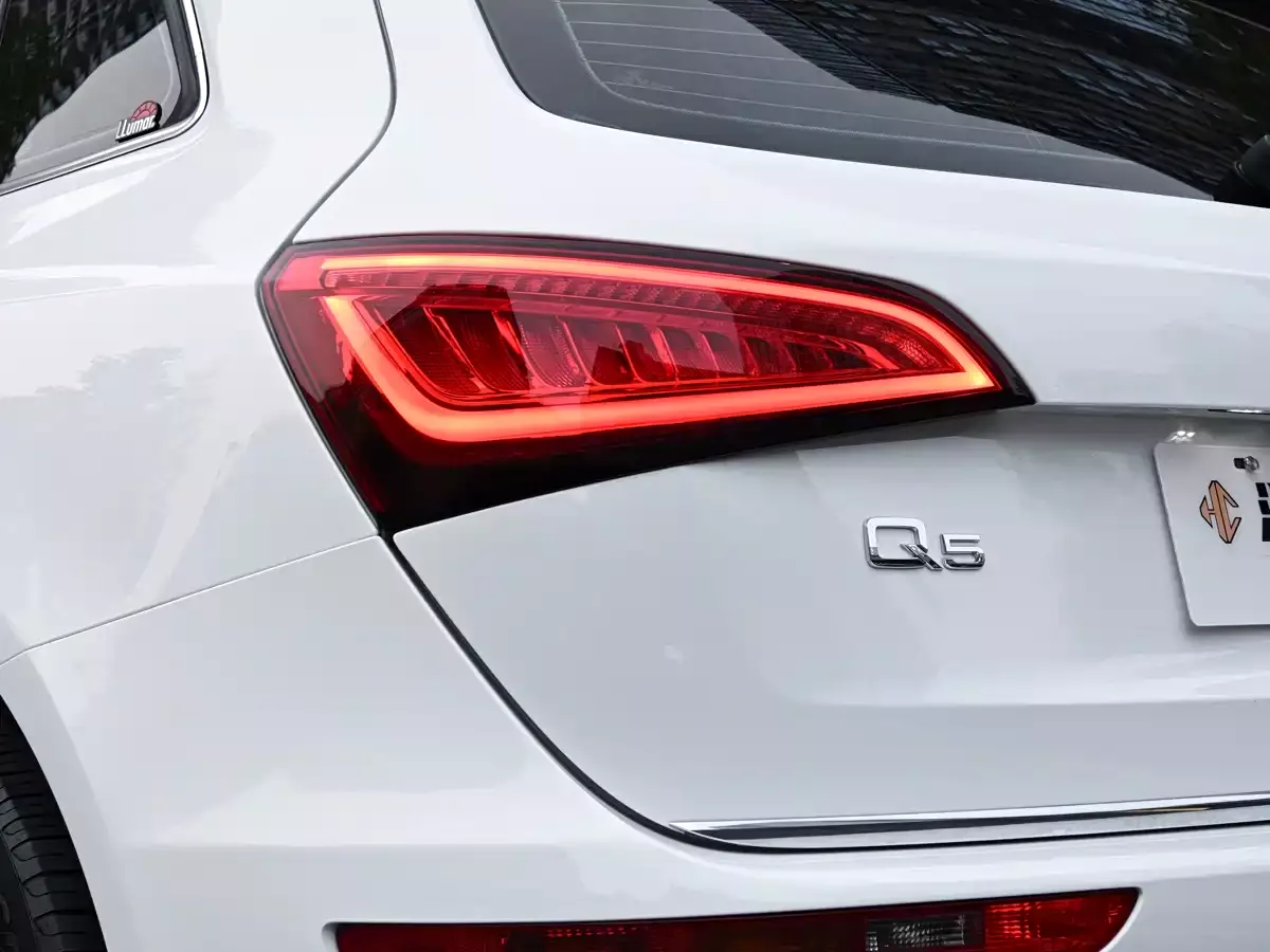 Audi Q5 2017 40 TFSI Technology фото 12