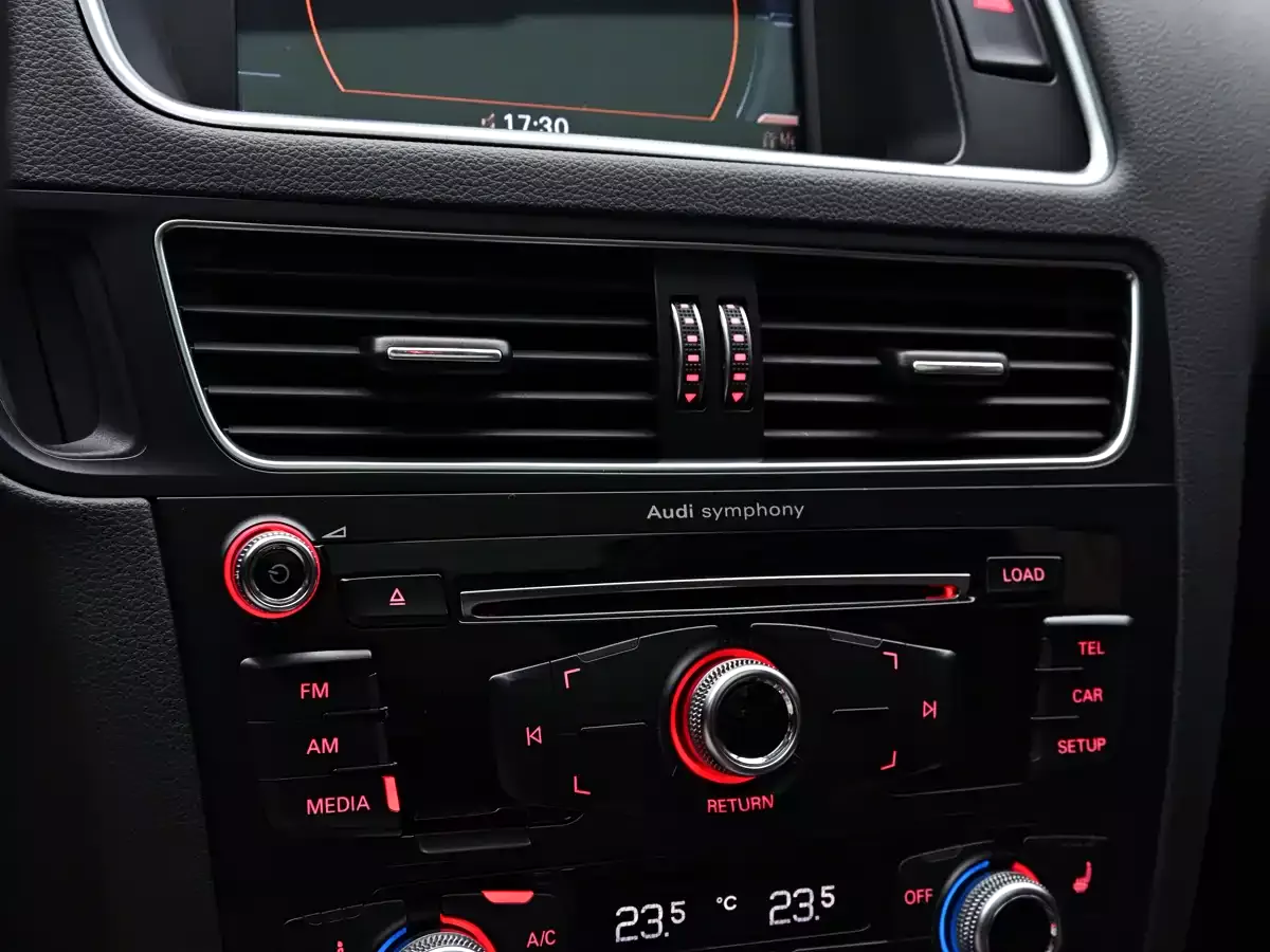 Audi Q5 2017 40 TFSI Technology фото 16