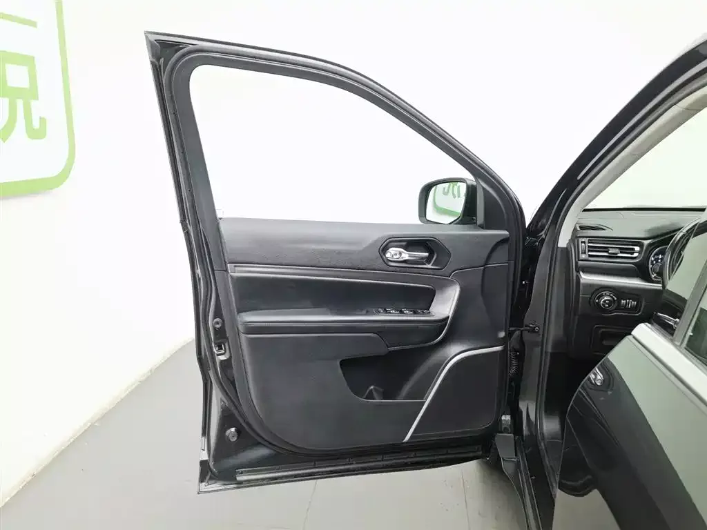 Jeep Grand Commander 2020 2.0T 2WD Leading Edition фото 8