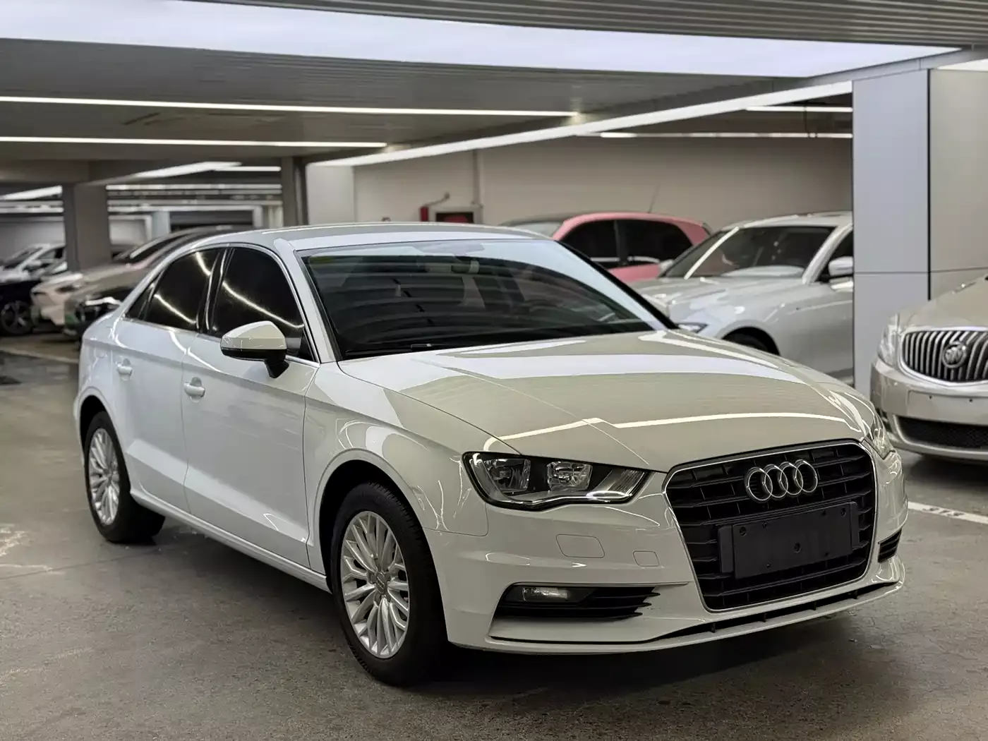 Audi A3 2016 Limousine 35 TFSI Progressive фото 3