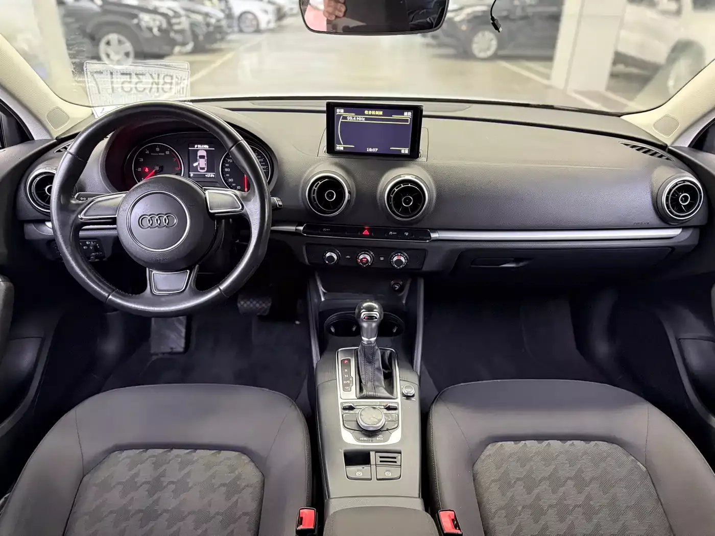 Audi A3 2016 Limousine 35 TFSI Progressive фото 6