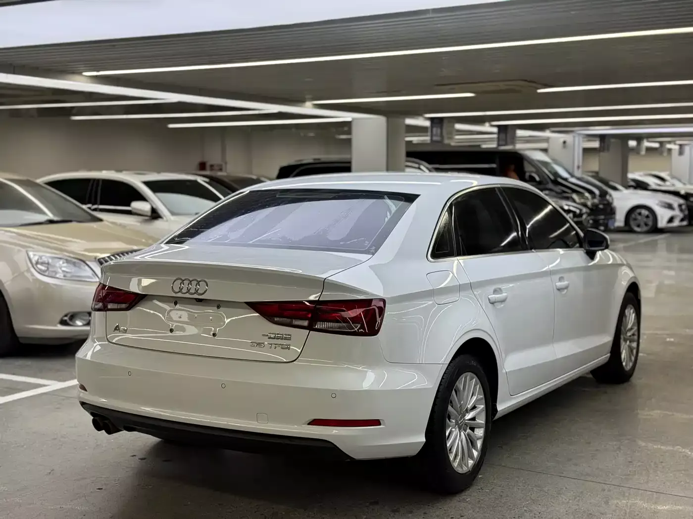 Audi A3 2016 Limousine 35 TFSI Progressive фото 7