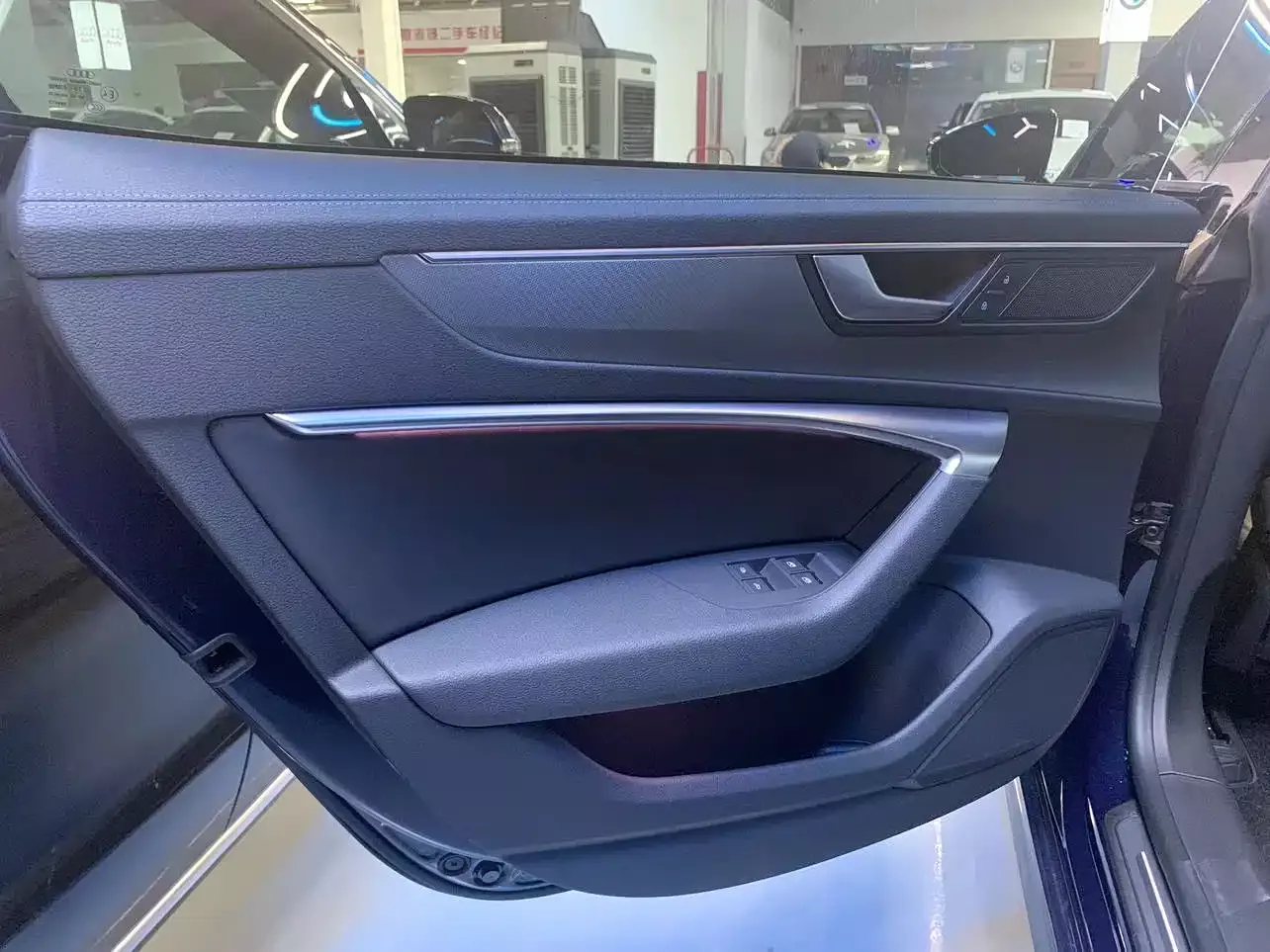 Audi A7L 2024 45 TFSI Luxury фото 12