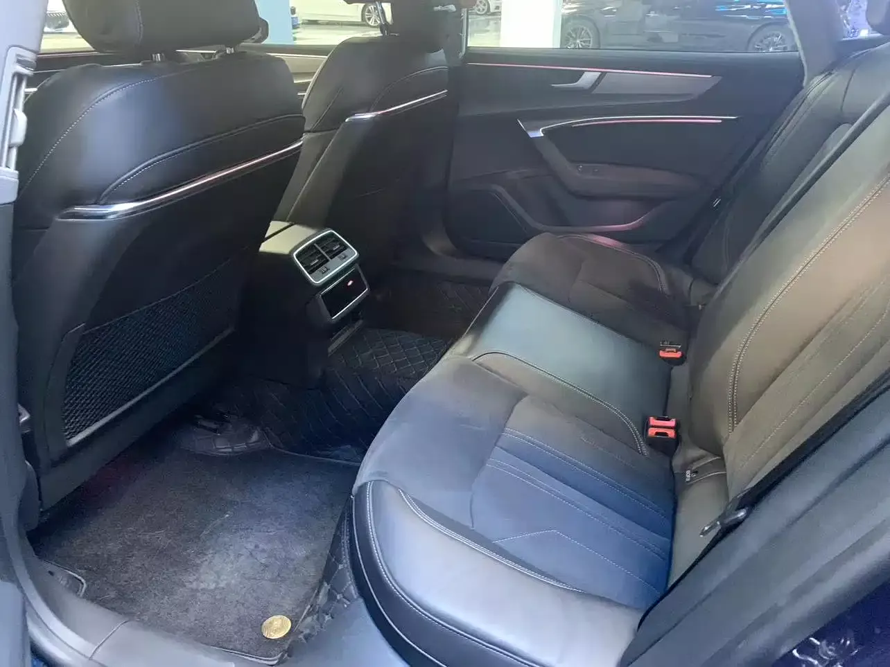 Audi A7L 2024 45 TFSI Luxury фото 14