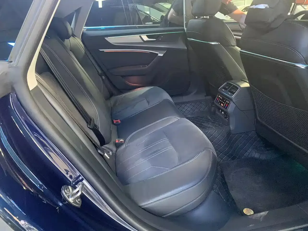 Audi A7L 2024 45 TFSI Luxury фото 16
