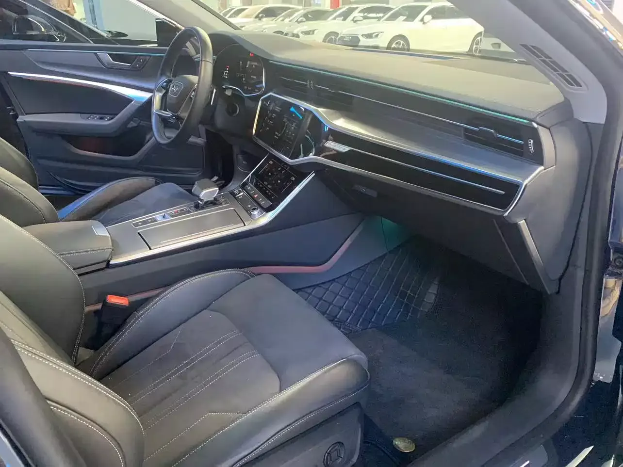 Audi A7L 2024 45 TFSI Luxury фото 17