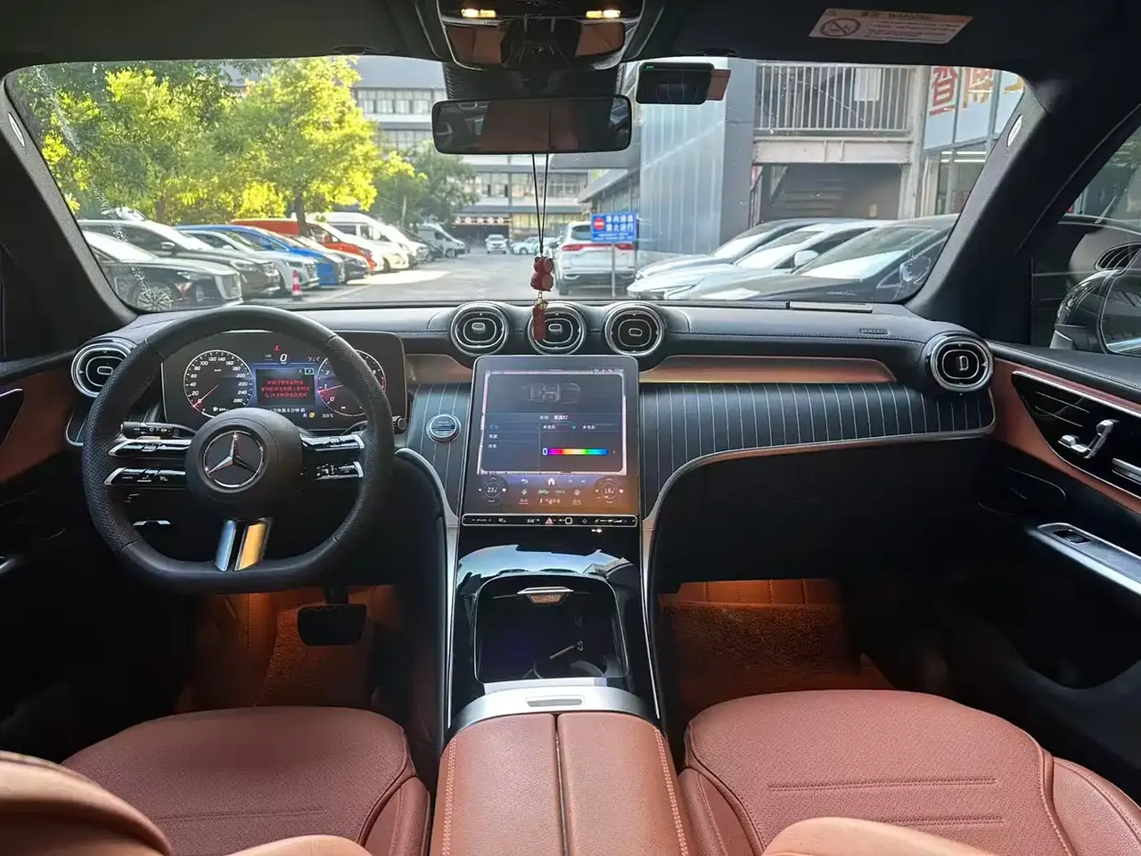 Mercedes-Benz GLC 2024 GLC 300 L 4MATIC Dynamic 5-seater фото 5
