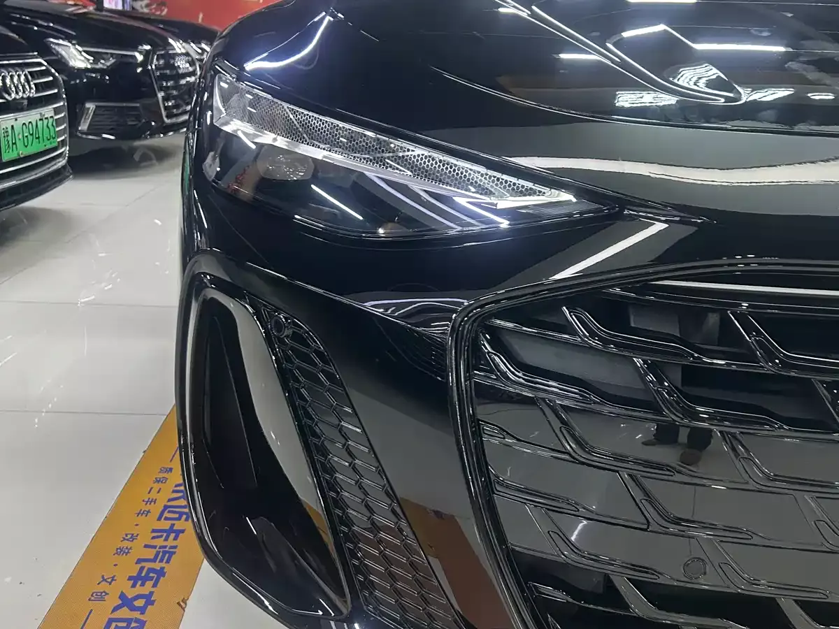 Audi A6L фото 12