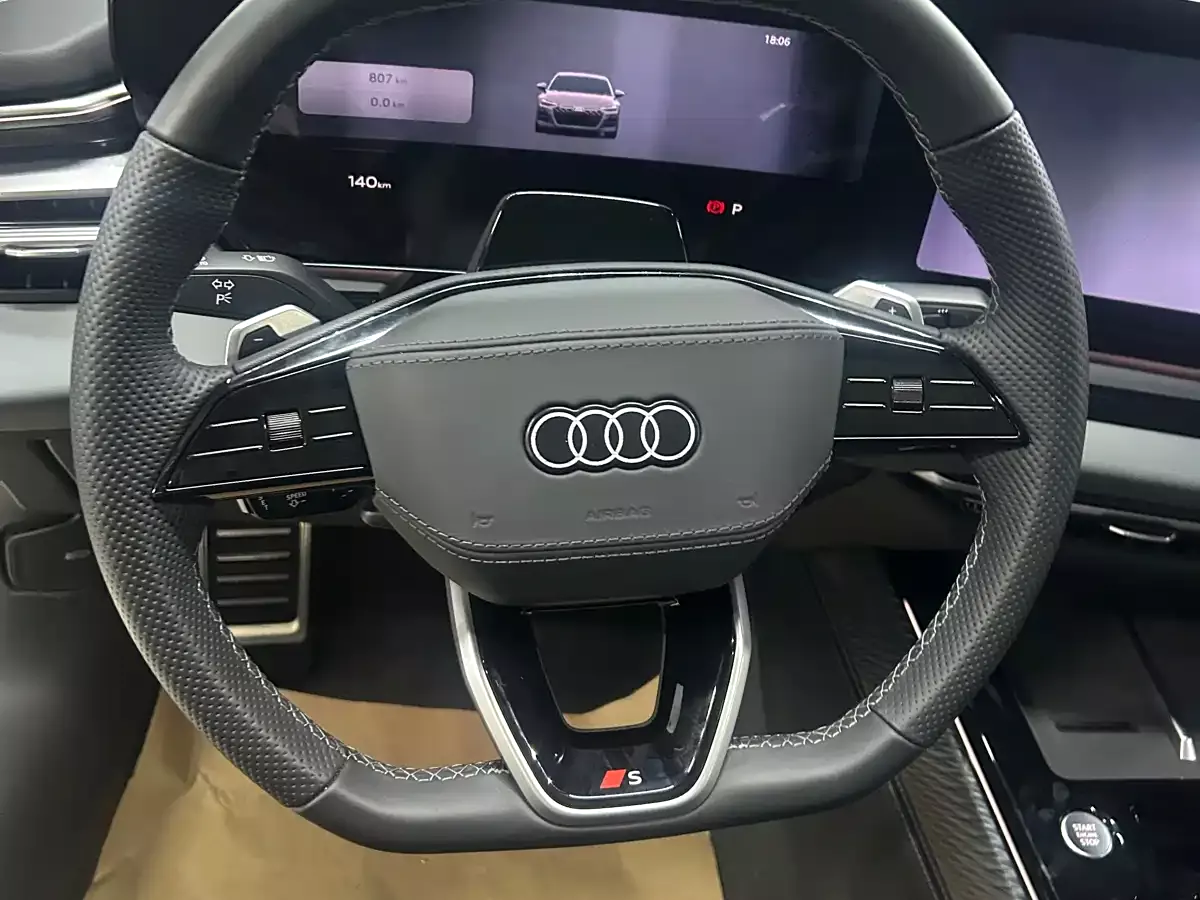 Audi A6L фото 15