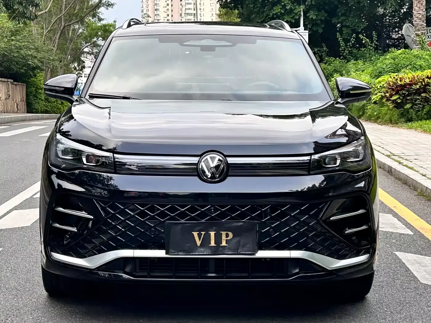 Volkswagen Tiguan L 2024 PRO 380TSI 4WD R-Line Premium Edition фото 2
