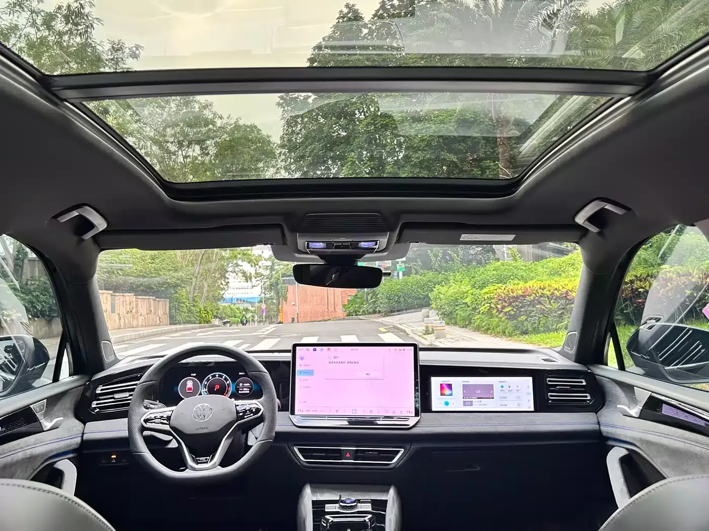 Volkswagen Tiguan L 2024 PRO 380TSI 4WD R-Line Premium Edition фото 14