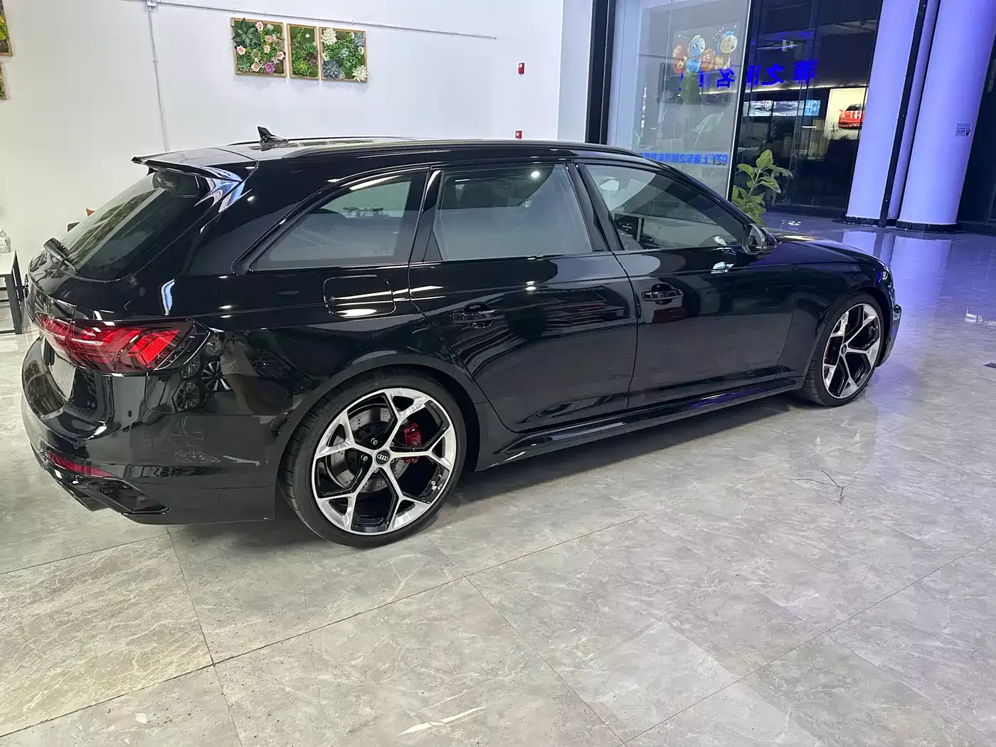 Audi RS 4 2024 RS4 Avant Ignition Edition фото 7