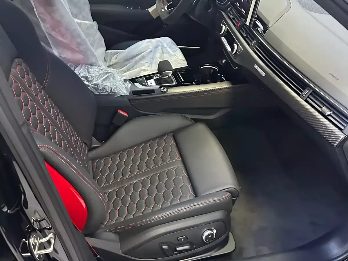 Audi RS 4 2024 RS4 Avant Ignition Edition фото 8