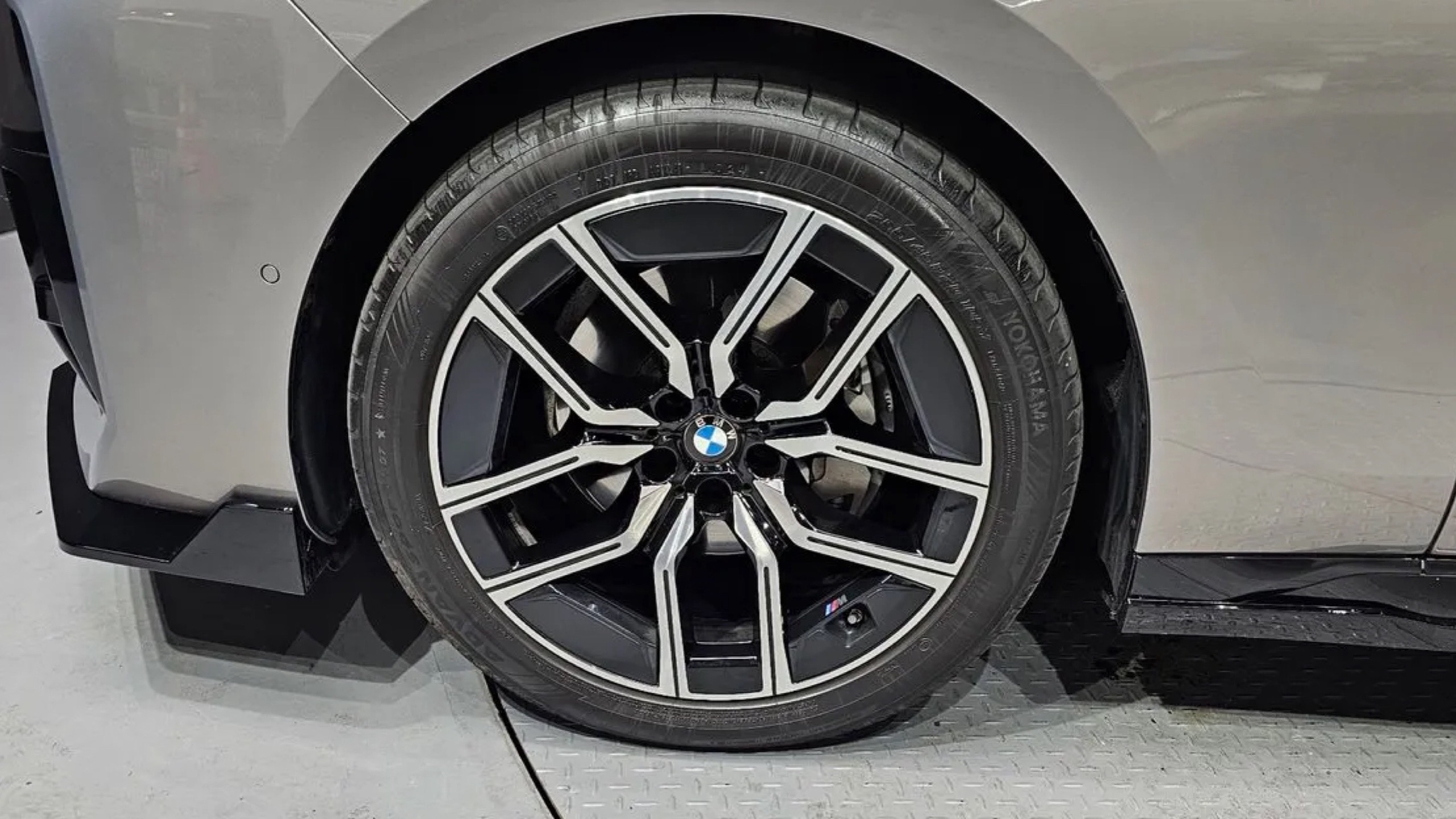 BMW 7 Series (G70) 740d xDrive M Sport из Южной Кореи доступна к заказу 🔥